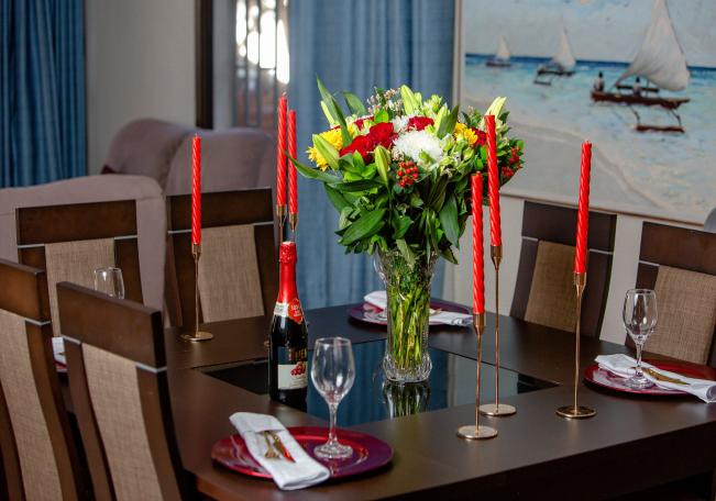 Elegant Dinner Taper Set